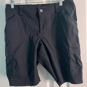 Women’s Duluth trading Black Cargo Shorts